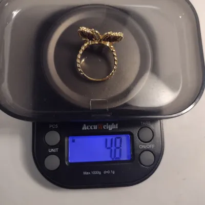 14 Karat Yellow Gold and Amethyst Butterfly Design Ring- Size 6 3/4- Approx 4.8 Grams Total Weight (#17)