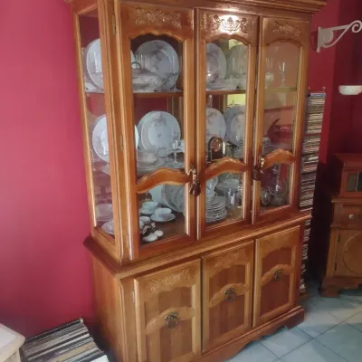 Mahogany China Hutch (No Contents)
