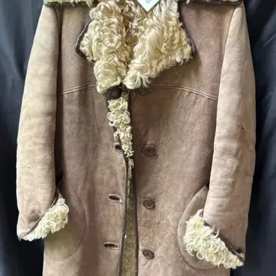 NEW Vintage Antartex Scottish Argentine Dyed Sheepskin Shearling Coat – Brown Leather, 39” Length 