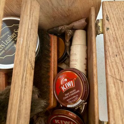 Sale Photo Thumbnail #310: Wooden carrying case by KIWI containing many tools, brushes and oils. Great condition!