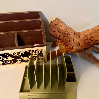Sale Photo Thumbnail #404: Lot includes mail organizer, desktop file and Bible stand.
