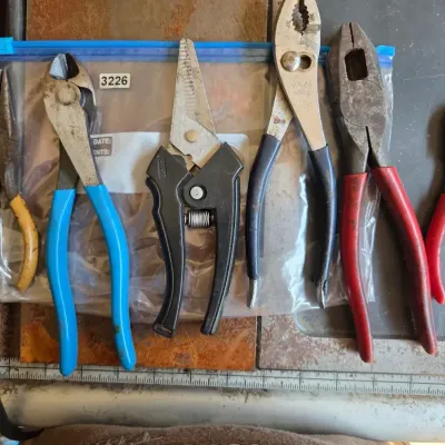 Sale Photo Thumbnail #261: assortment of pliers