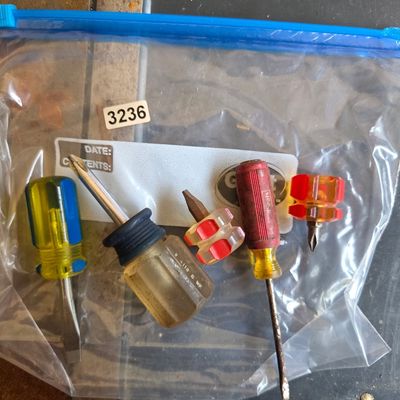 Sale Photo Thumbnail #510: Set of 5 stubby screwdrivers