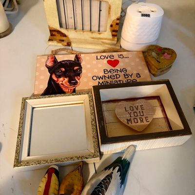 Sale Photo Thumbnail #411: Lot of home decor items including all items shown above.