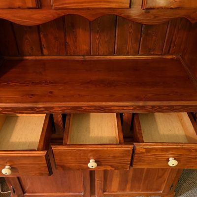 Sale Photo Thumbnail #291: Beautiful hutch in excellent condition. Well built.