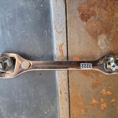 Sale Photo Thumbnail #491: Multi-wrench