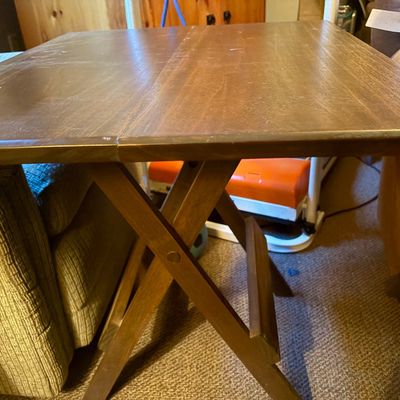 Sale Photo Thumbnail #280: Retro end table. In good working condition.