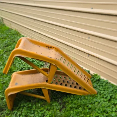Sale Photo Thumbnail #211: Solid and sturdy