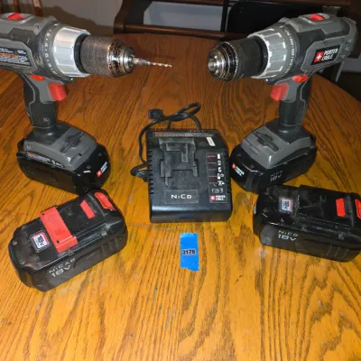 Sale Photo Thumbnail #71: 2 drills
Batteries
Battery Charger

These items have been tested and do work