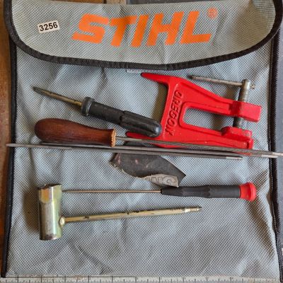 Sale Photo Thumbnail #472: Chainsaw sharpening kit in bag
