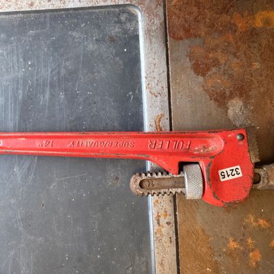 Sale Photo Thumbnail #490: Pipe wrench
