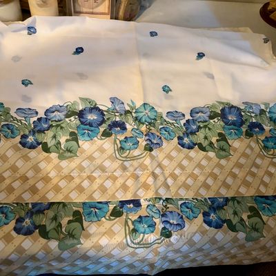 Sale Photo Thumbnail #416: Miscellaneous window valances all in good condition.