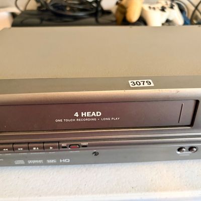 Sale Photo Thumbnail #369: Magnavox VCR/ DVD combo player