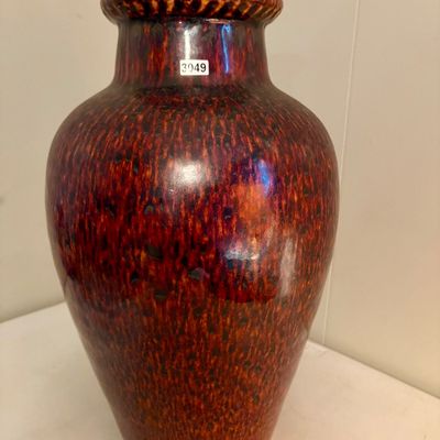Sale Photo Thumbnail #426: Beautiful ceramic vase in great condition.