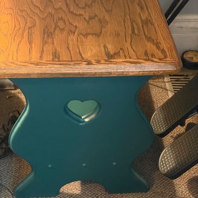 Sale Photo Thumbnail #277: Cute country theme end table with hearts on each end. Oak & green.