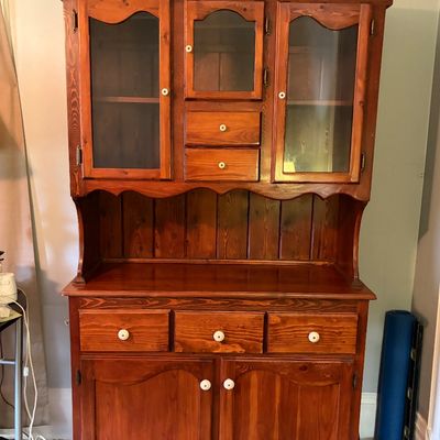 Sale Photo Thumbnail #289: Beautiful hutch in excellent condition. Well built.