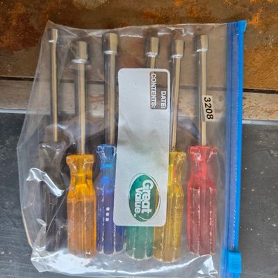 Sale Photo Thumbnail #503: Lot includes Set of 6 nut drivers