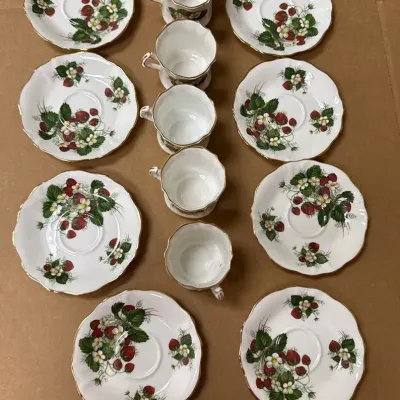 Set Of Hamnersley Spode Strawberry Teacups And Saucers 