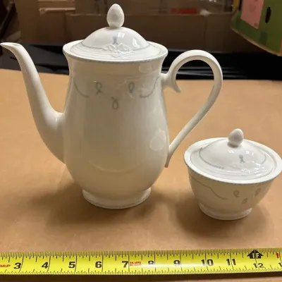 Villeroy & Boch Teapot & Sugar Jar Set Braided Fish Decor