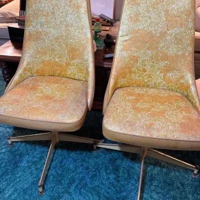 2 Vintage Mid-Century Chairs 
