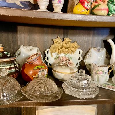 Sale Photo Thumbnail #408: Decor 