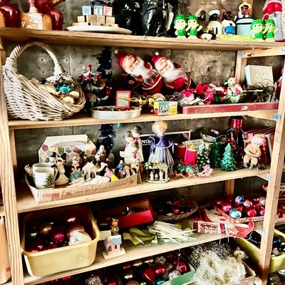 Sale Photo Thumbnail #669: Holiday 