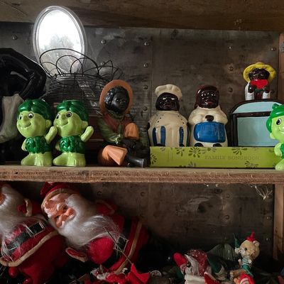 Sale Photo Thumbnail #657: Jolly green giant 