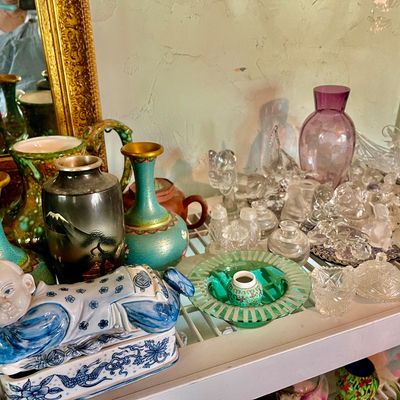 Sale Photo Thumbnail #171: Glassware 
