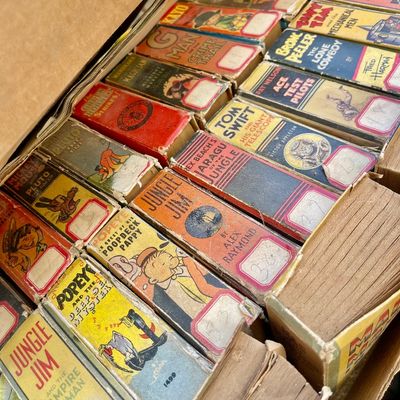 Sale Photo Thumbnail #340: Old Tiny books for kids 
