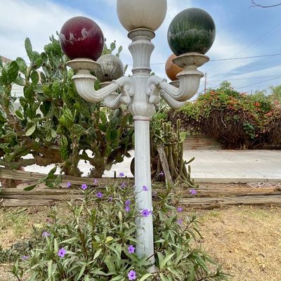 Sale Photo Thumbnail #579: Yard art
