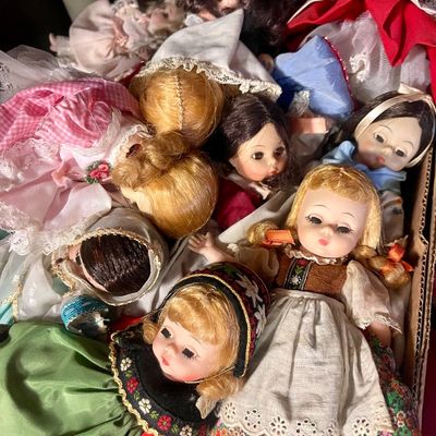 Sale Photo Thumbnail #385: Dolls 