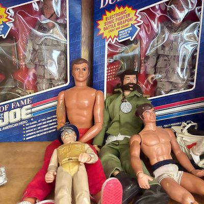 Sale Photo Thumbnail #365: Vintage toys 