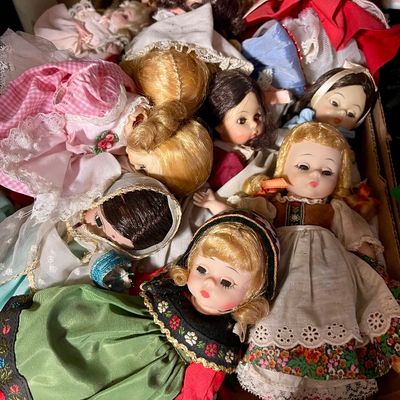 Sale Photo Thumbnail #535: Dolls