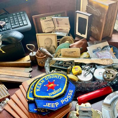 Sale Photo Thumbnail #127: Tons of collectibles 