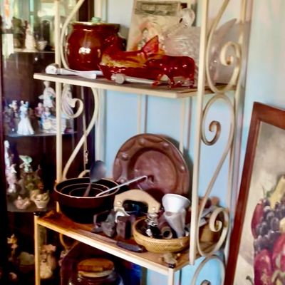 Sale Photo Thumbnail #106: Baker rack 