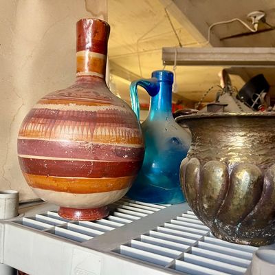 Sale Photo Thumbnail #387: Pottery 