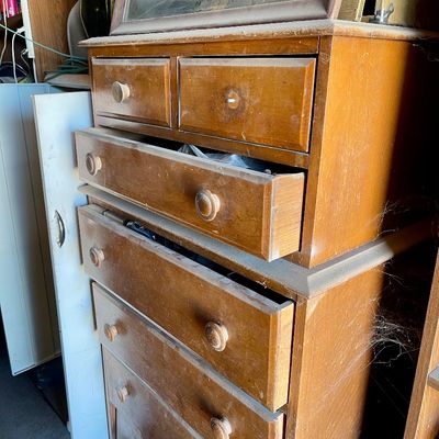 Sale Photo Thumbnail #333: Dressers 