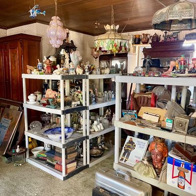 Sale Photo Thumbnail #261: Treasures 