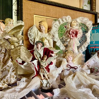Sale Photo Thumbnail #177: Dolls 