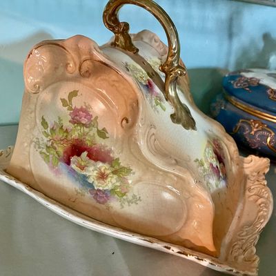 Sale Photo Thumbnail #187: Cheese holder 