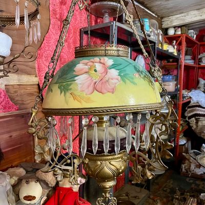 Sale Photo Thumbnail #552: Lamps