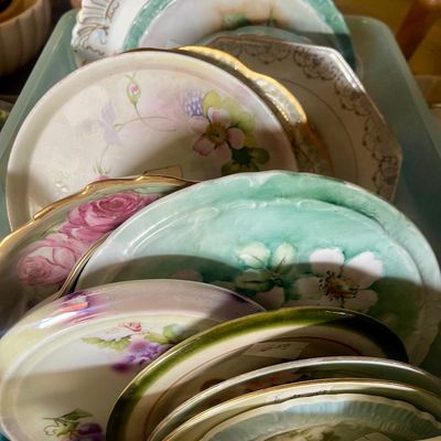 Sale Photo Thumbnail #379: Plates 