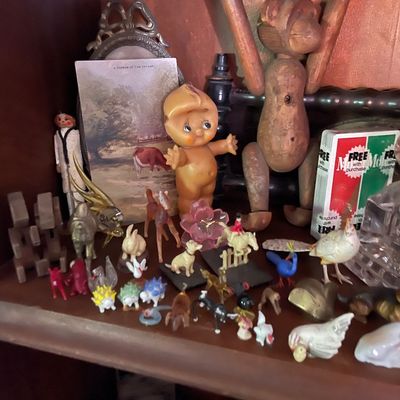 Sale Photo Thumbnail #102: Decor 