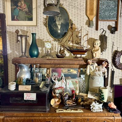 Sale Photo Thumbnail #459: Decor 