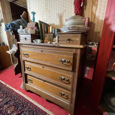 Sale Photo Thumbnail #838