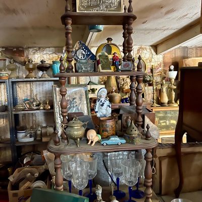 Sale Photo Thumbnail #274: Collectibles 