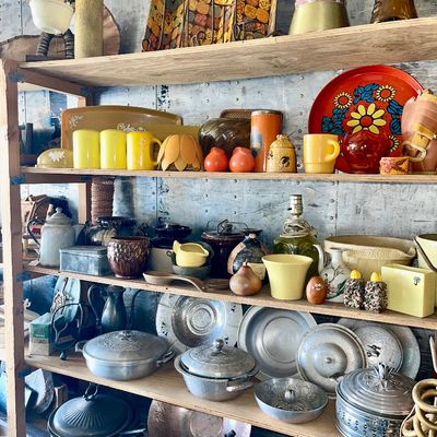 Sale Photo Thumbnail #650: Beautiful colored vintage kitchen 