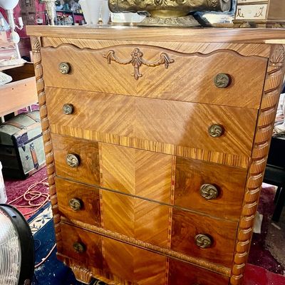 Sale Photo Thumbnail #402: Dressers 