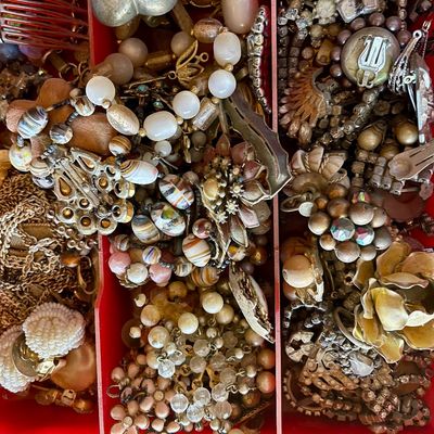Sale Photo Thumbnail #328: Costume jewelry 