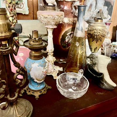 Sale Photo Thumbnail #342: Candle holders and lamps 
